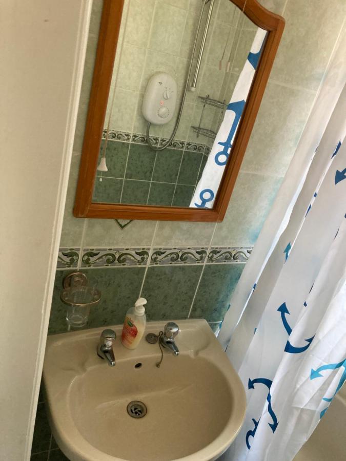 Harman Self-catering Free Wifi & Parking Apartment